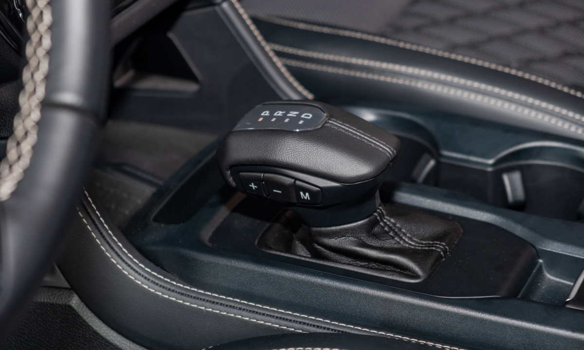 Cần Số Điện Tử Trên Ford Everest 2 Cầu