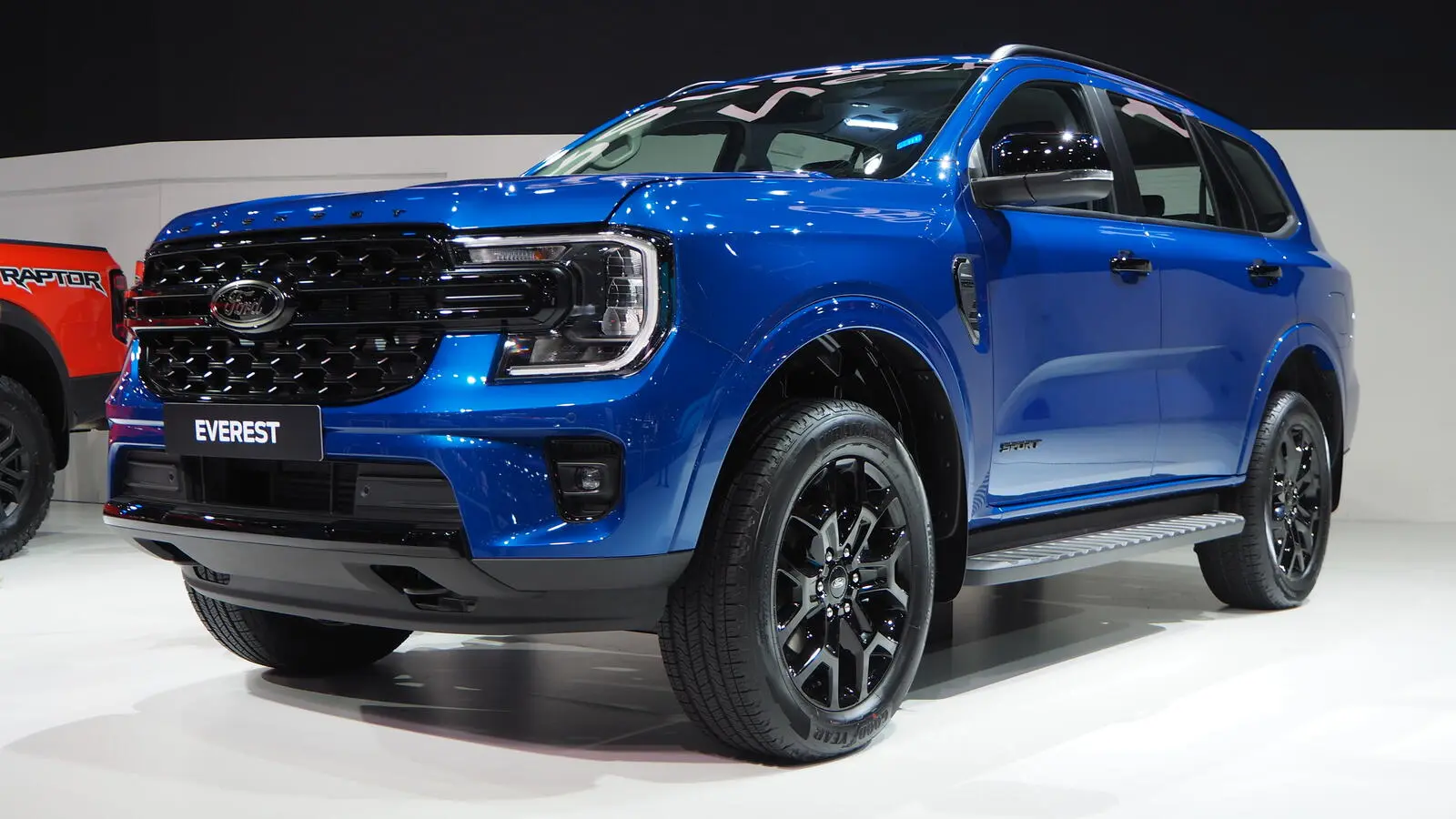 Hình ảnh Ford Everest Sport Thực Tế