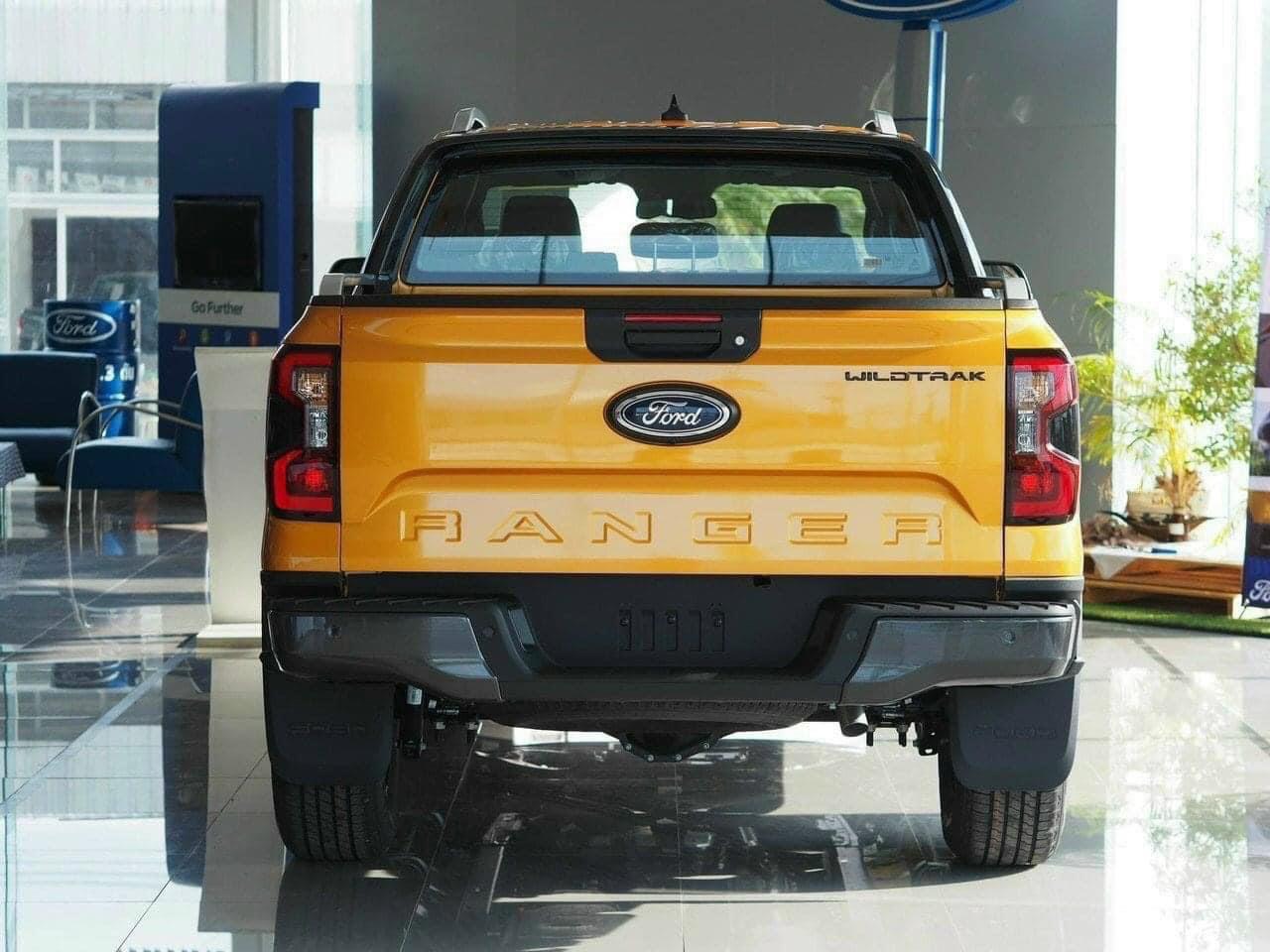 Phần Đuôi Xe Ford Ranger Wildtrak